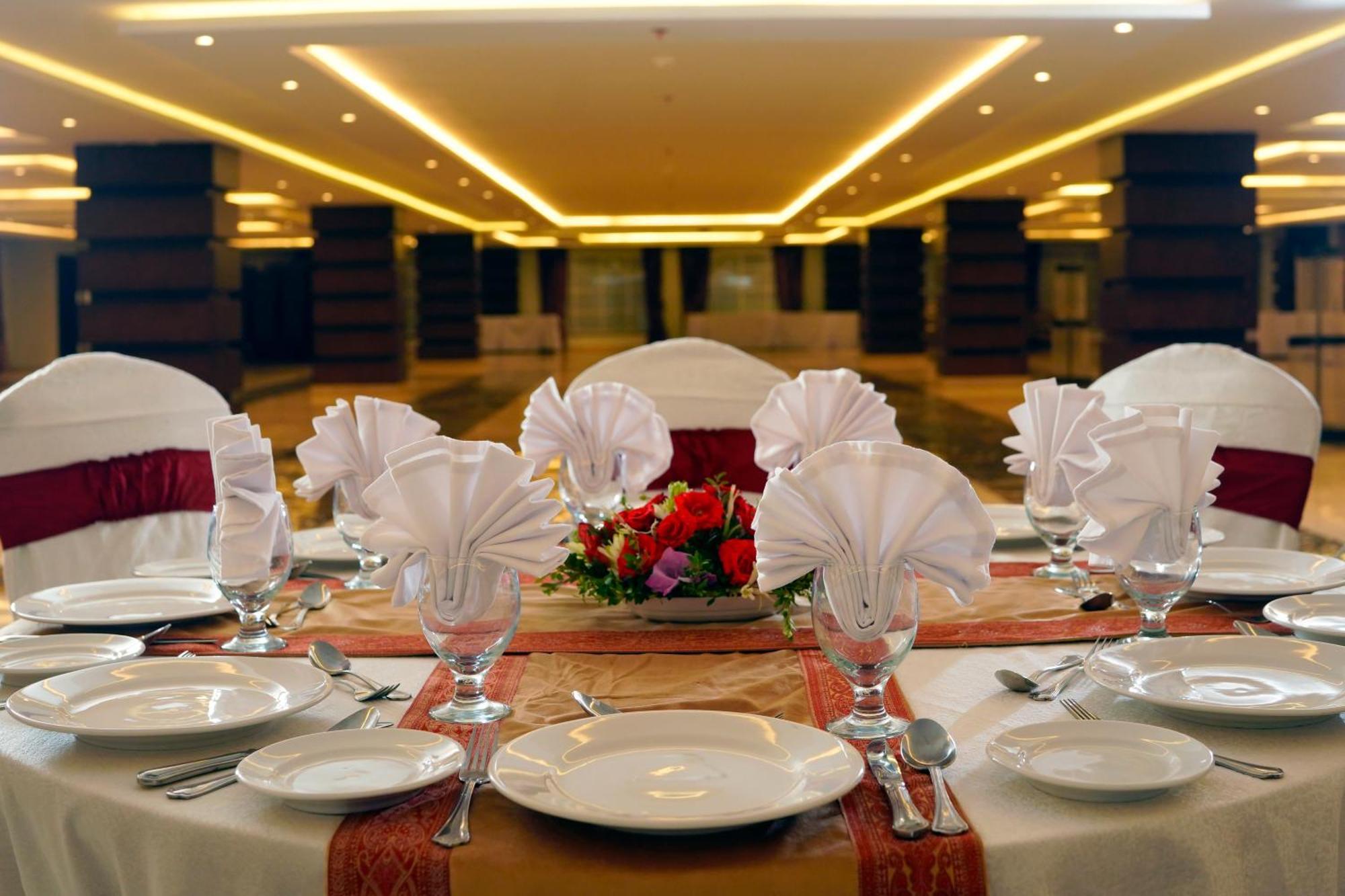 Ramada By Wyndham Murree Lower Topa Resort Kültér fotó